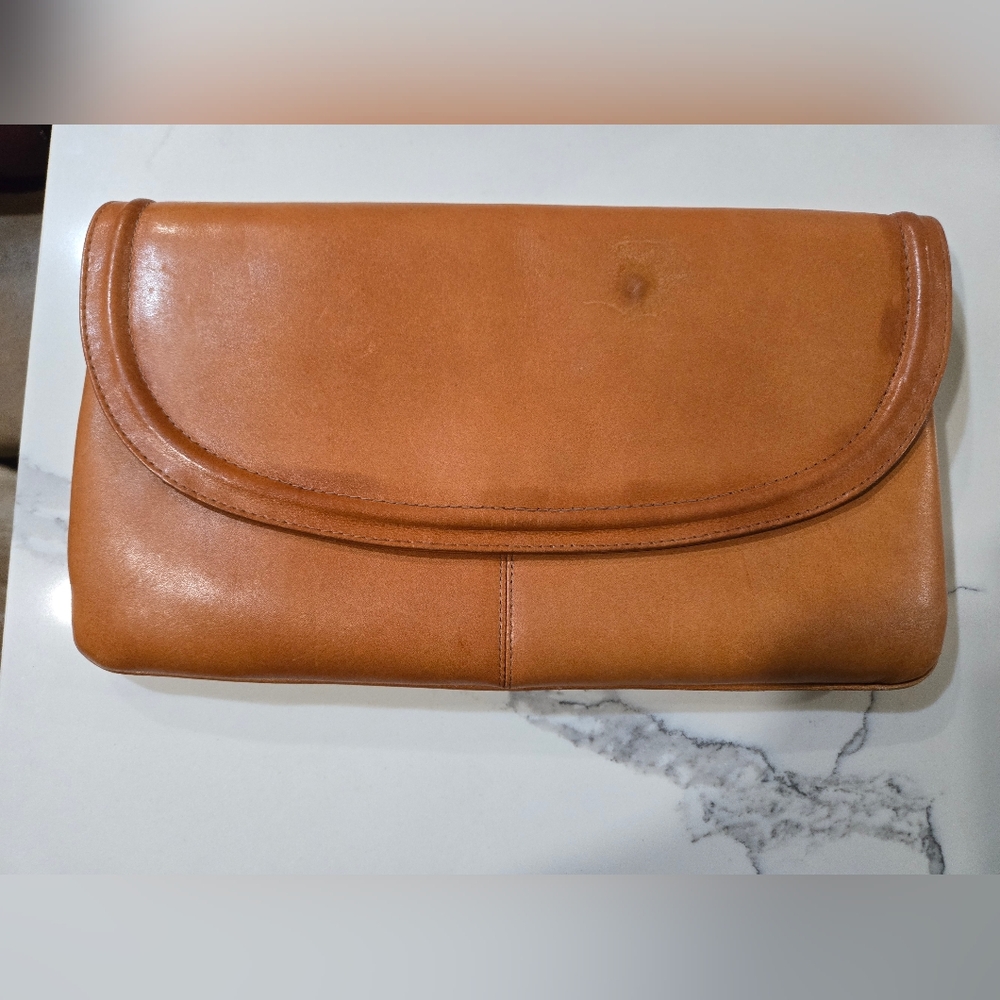 vintage Filenes brown/Tan leather clutch Suede Interior